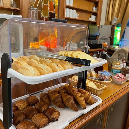 Balzac Hotel Restaurant Фужер Экстерьер фото