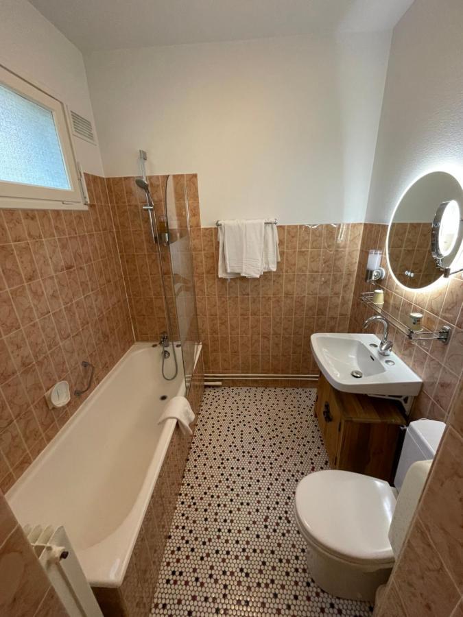 Balzac Hotel Restaurant Фужер Экстерьер фото